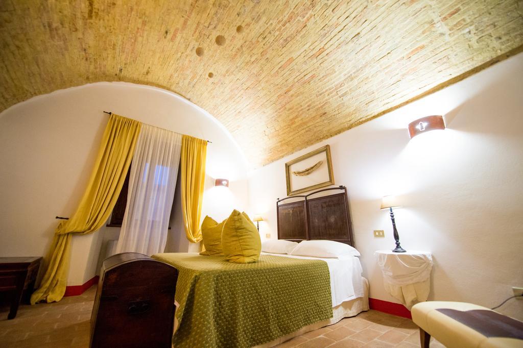 Torre Della Botonta Bed and Breakfast Castel Ritaldi Rum bild