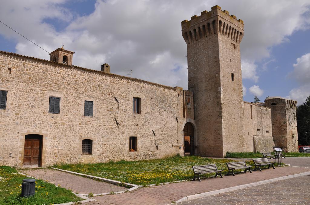 Torre Della Botonta Bed and Breakfast Castel Ritaldi Exteriör bild